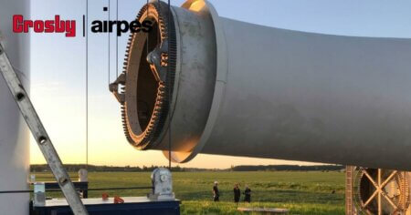 All about the advantages of use Craneless Wind Turbine Rotor Blade Exchange System